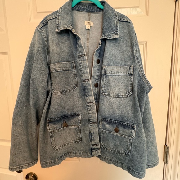 Denim jacket - Picture 1 of 3